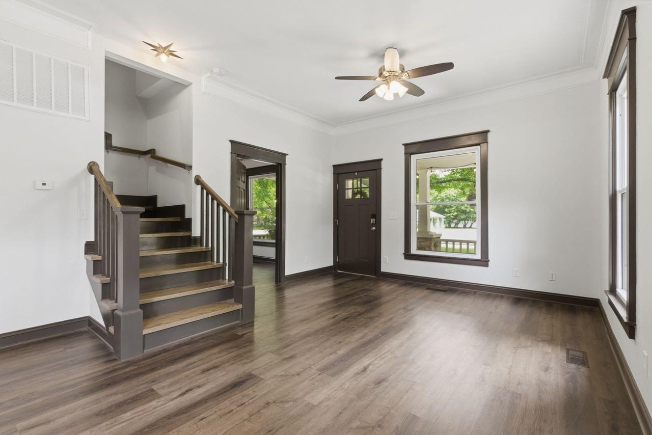 837 S Kentwood Ave - Photo 6 of 40