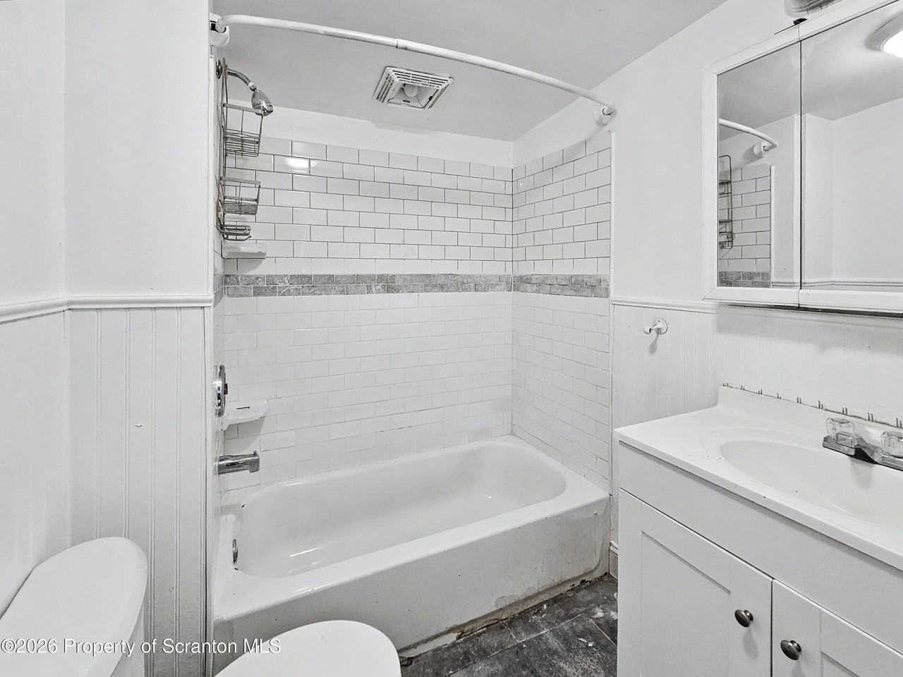 907 Green Ridge St #R - Photo 5 of 14
