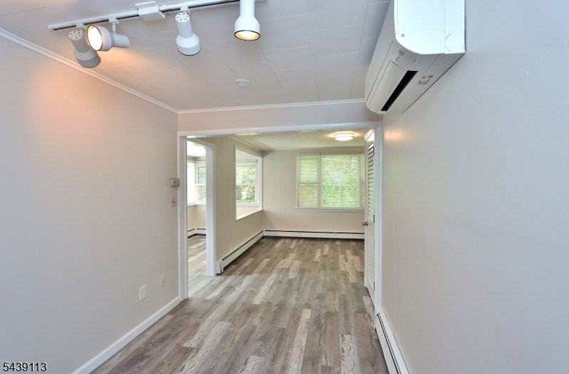 4 Village Pl - Photo 6 of 19