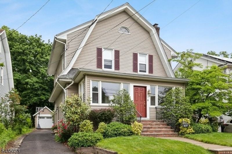 67 Midland Blvd - Photo 2 of 27