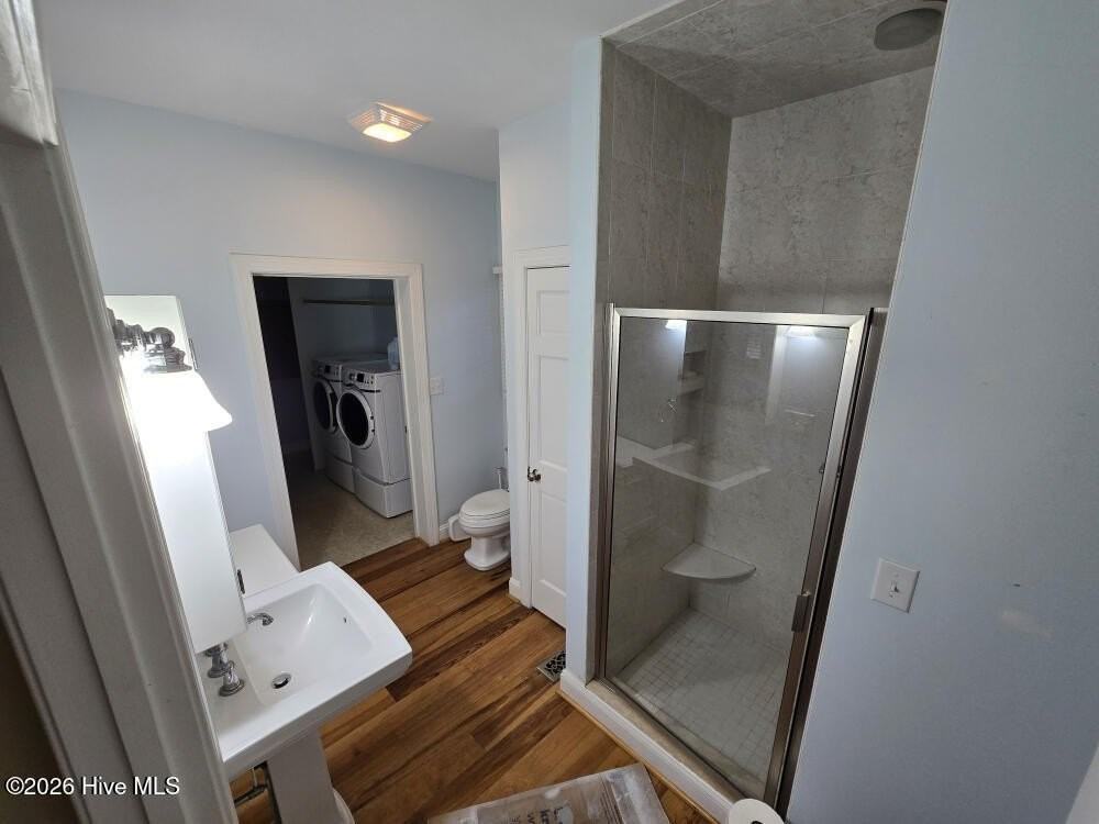 221 Pollock St - Photo 7 of 10