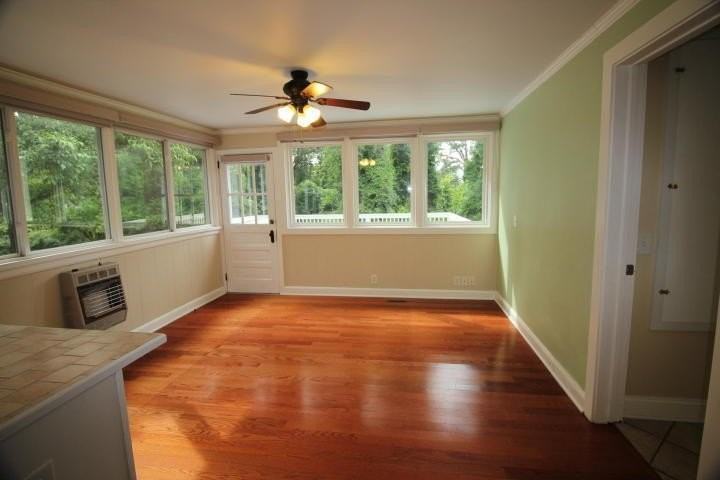 390 W Connecticut Ave - Photo 5 of 9