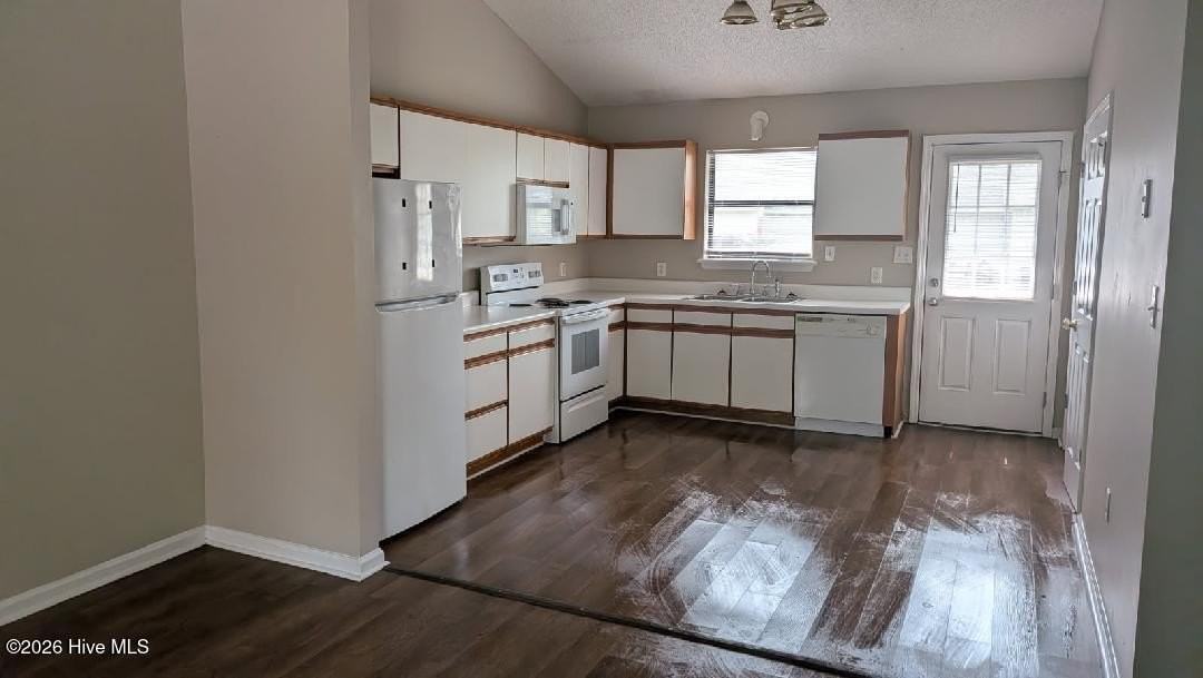 206 Wyndham Cir #A - Photo 3 of 7