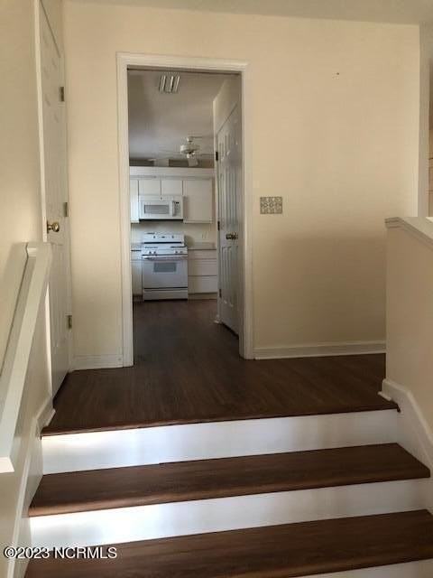 962 Birch Creek Dr - Photo 4 of 35