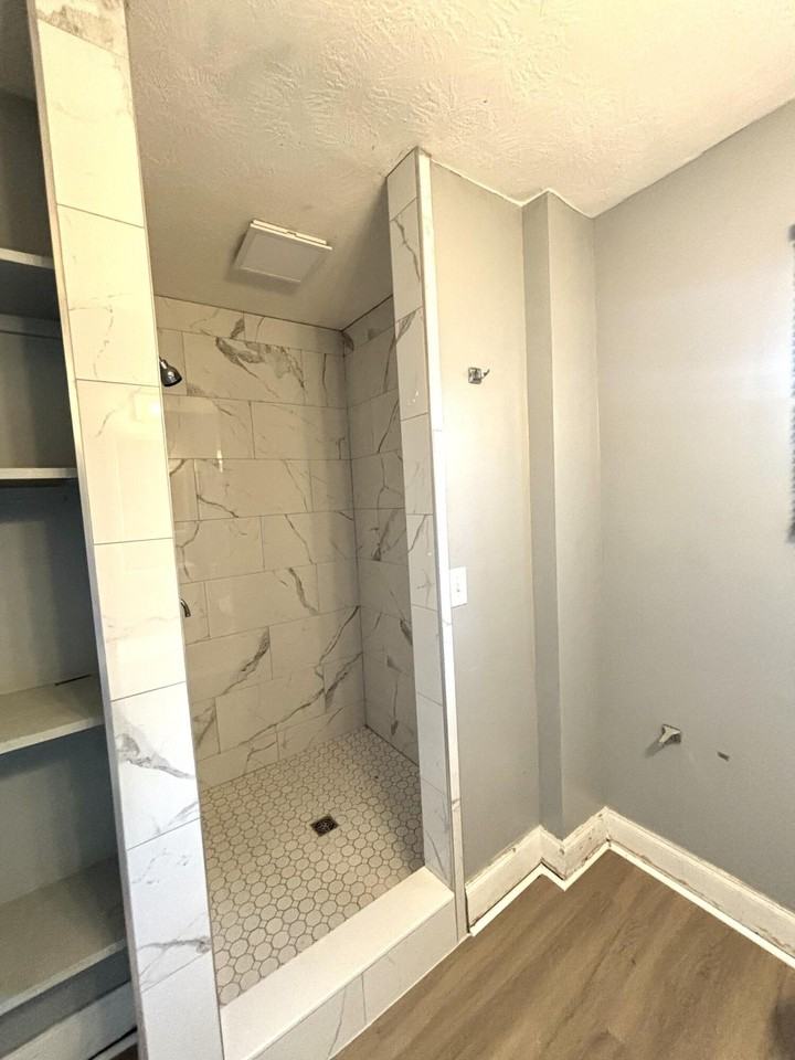 642 Crawford Ave - Photo 5 of 11