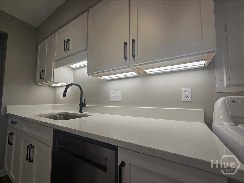 232 Stephenson Ave #3CC - Photo 3 of 19