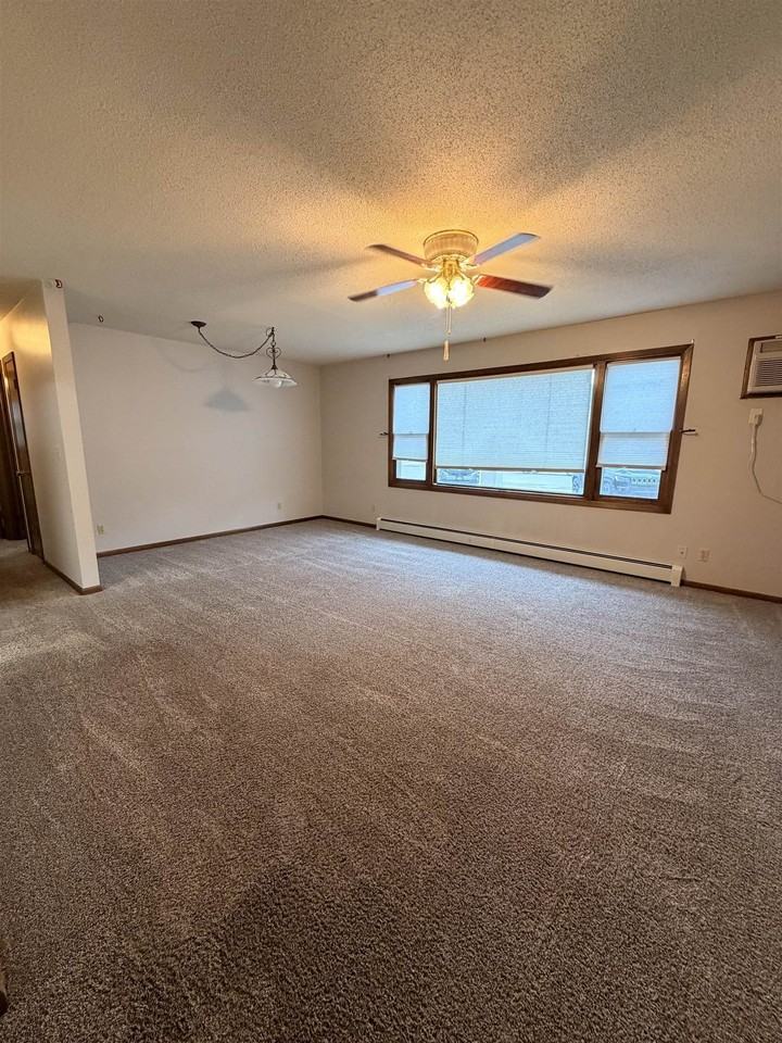 1501 Hill Ave #1 - Photo 3 of 6