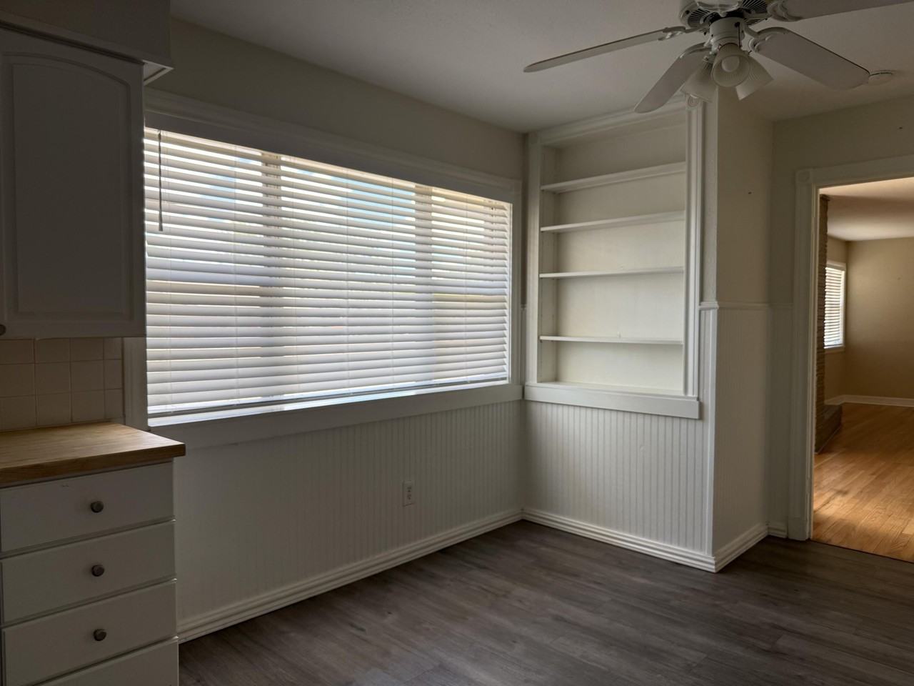 3605 42nd St - Photo 7 of 17