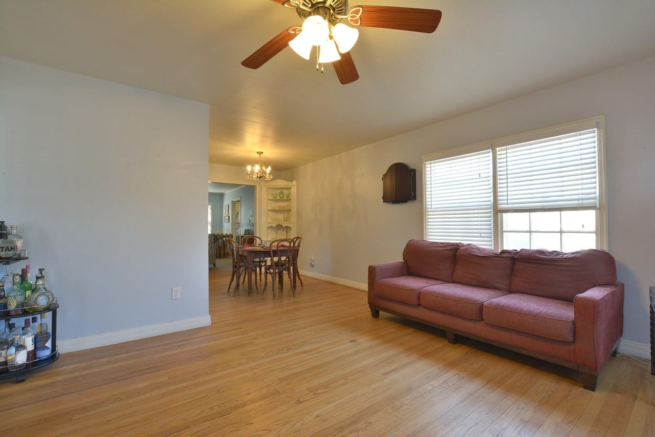 2513 28th St - Photo 5 of 23