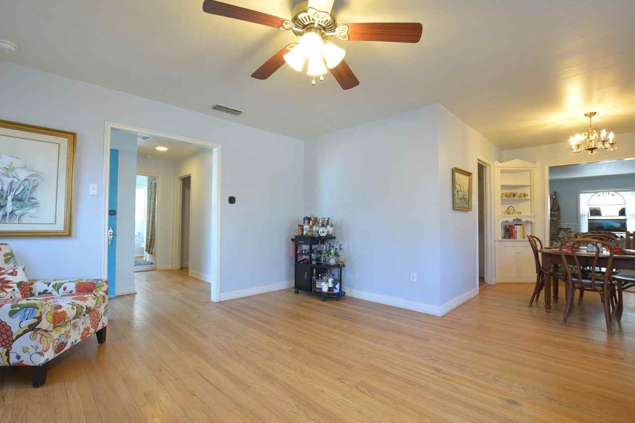 2513 28th St - Photo 6 of 23