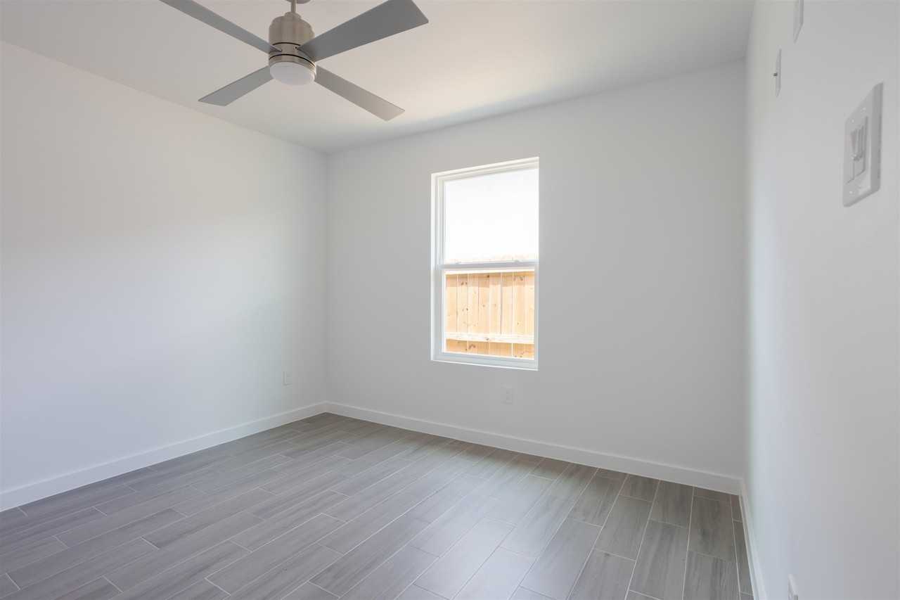 9910 Caddo Loop - Photo 4 of 37