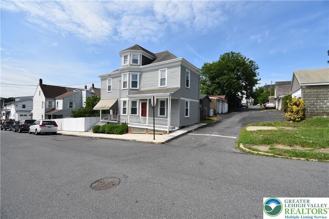 204 N 9th St - Photo 2 of 41