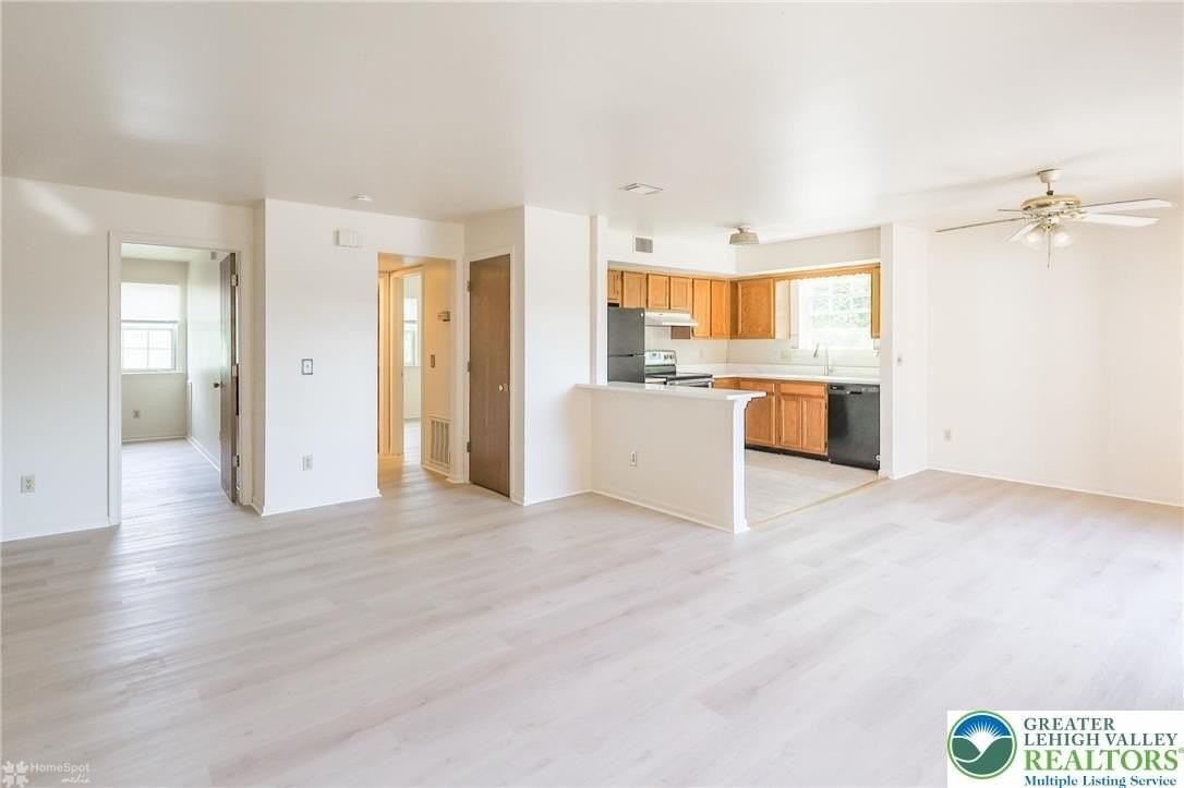 1464 N Cedar Crest Blvd #18 - Photo 6 of 36