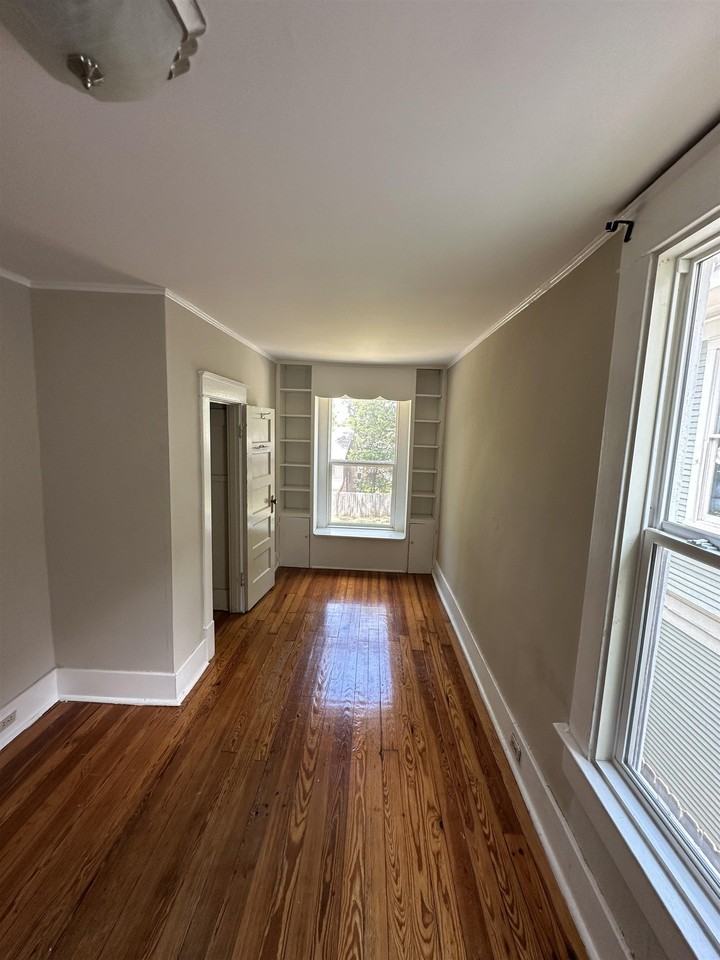 1884 Vinton Ave - Photo 4 of 19