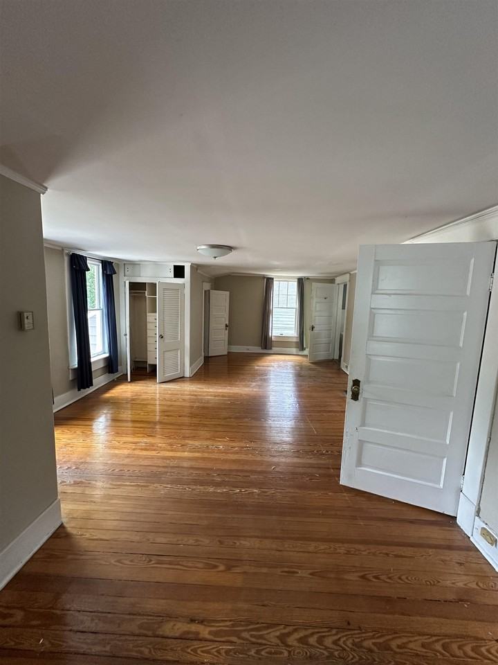 1884 Vinton Ave - Photo 5 of 19
