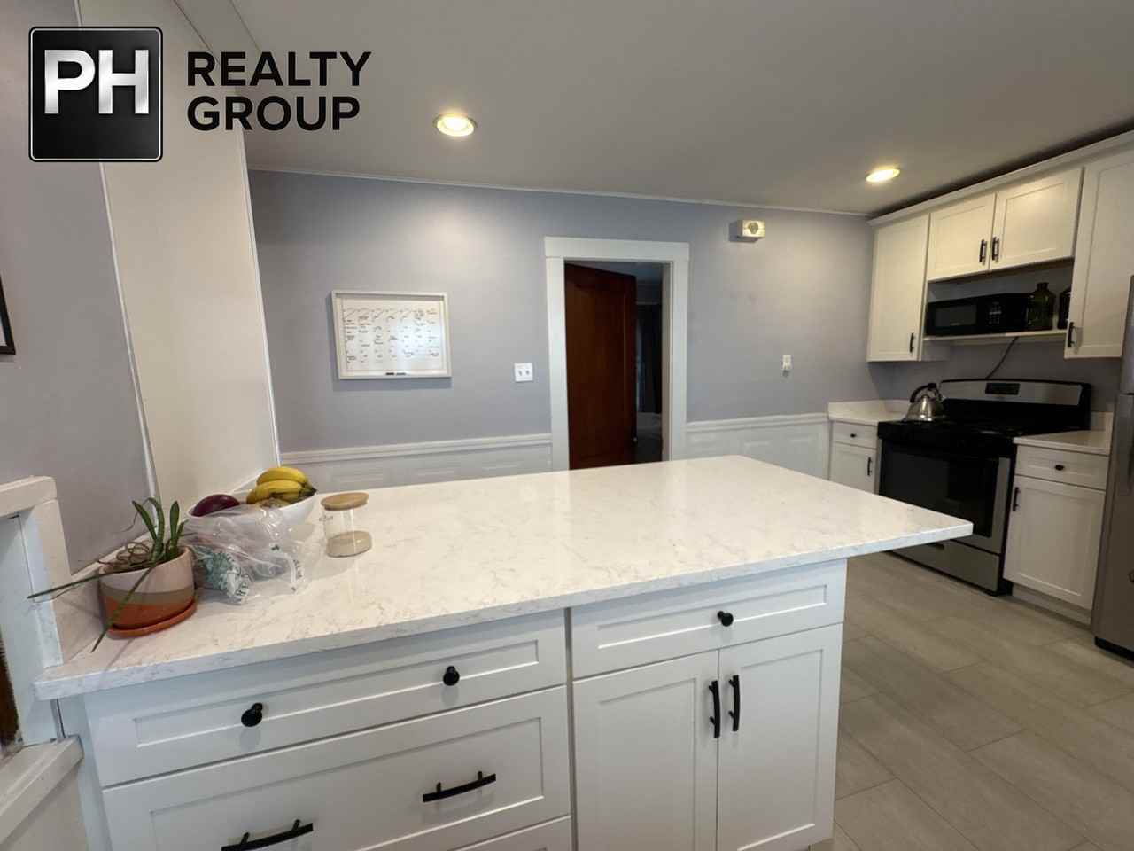 37 Irma Ave #1 - Photo 4 of 8