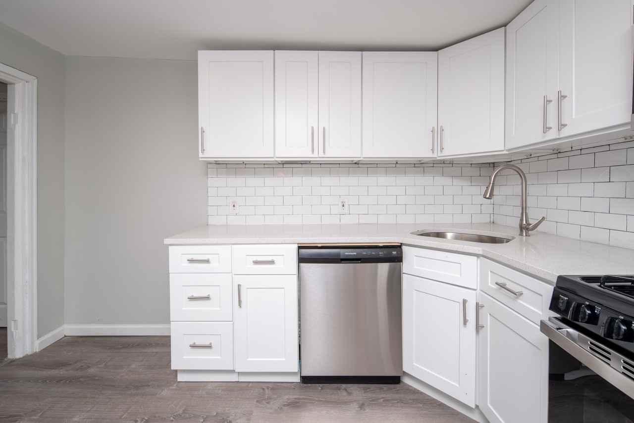 53 13th St #SF - Photo 6 of 27