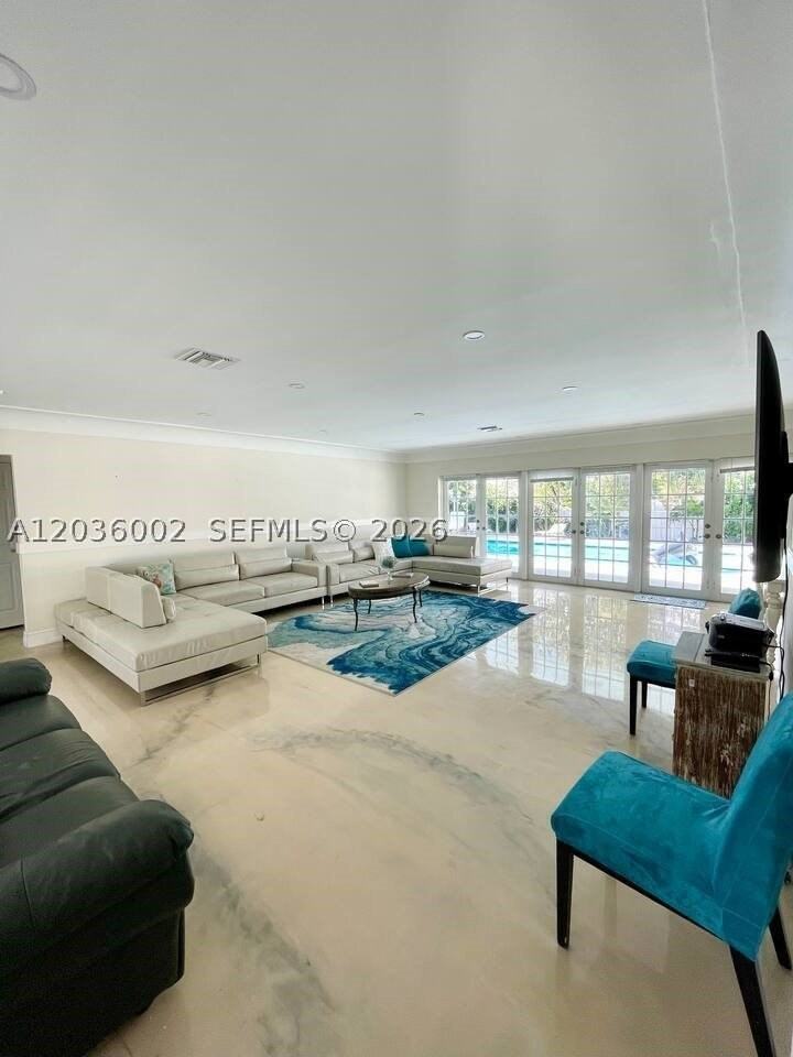 416 N Rainbow Dr - Photo 6 of 35