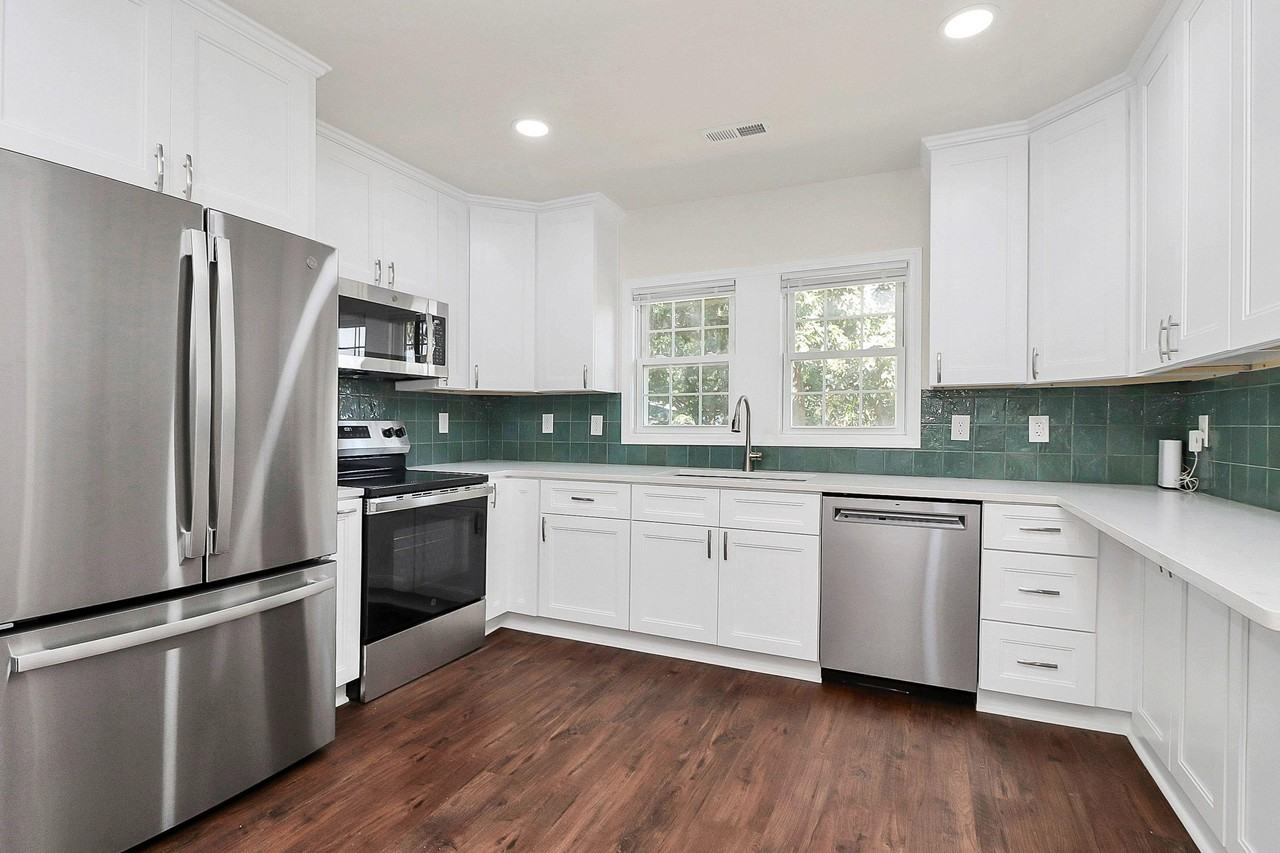 E 27th St - Photo 2 of 12