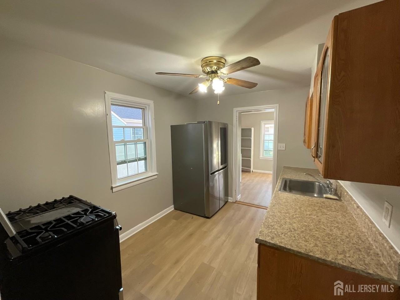 54 Randolph Ave - Photo 3 of 9