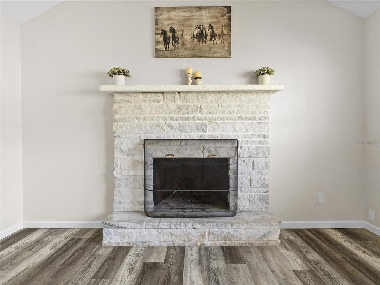 4343 Nw 80th Ave #7 - Photo 4 of 28