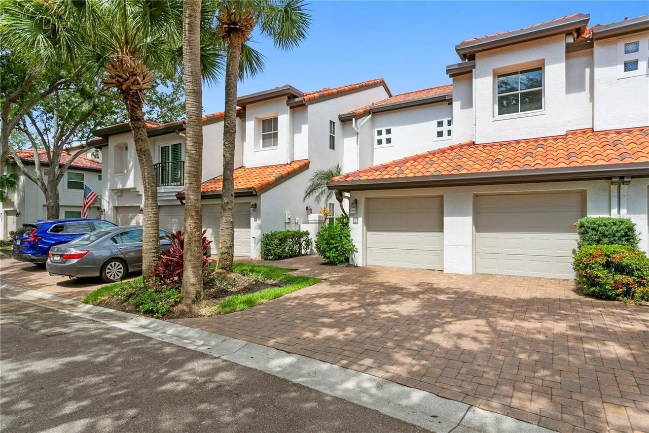 1114 Shipwatch Cir - Photo 2 of 50