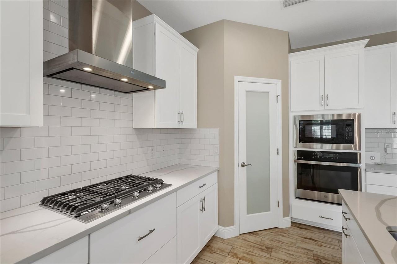 3934 Maurice Ave - Photo 4 of 33