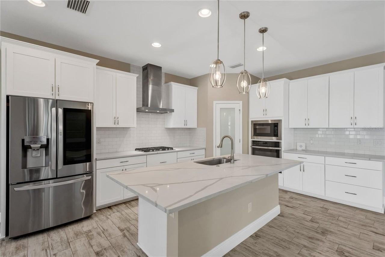 3934 Maurice Ave - Photo 5 of 33