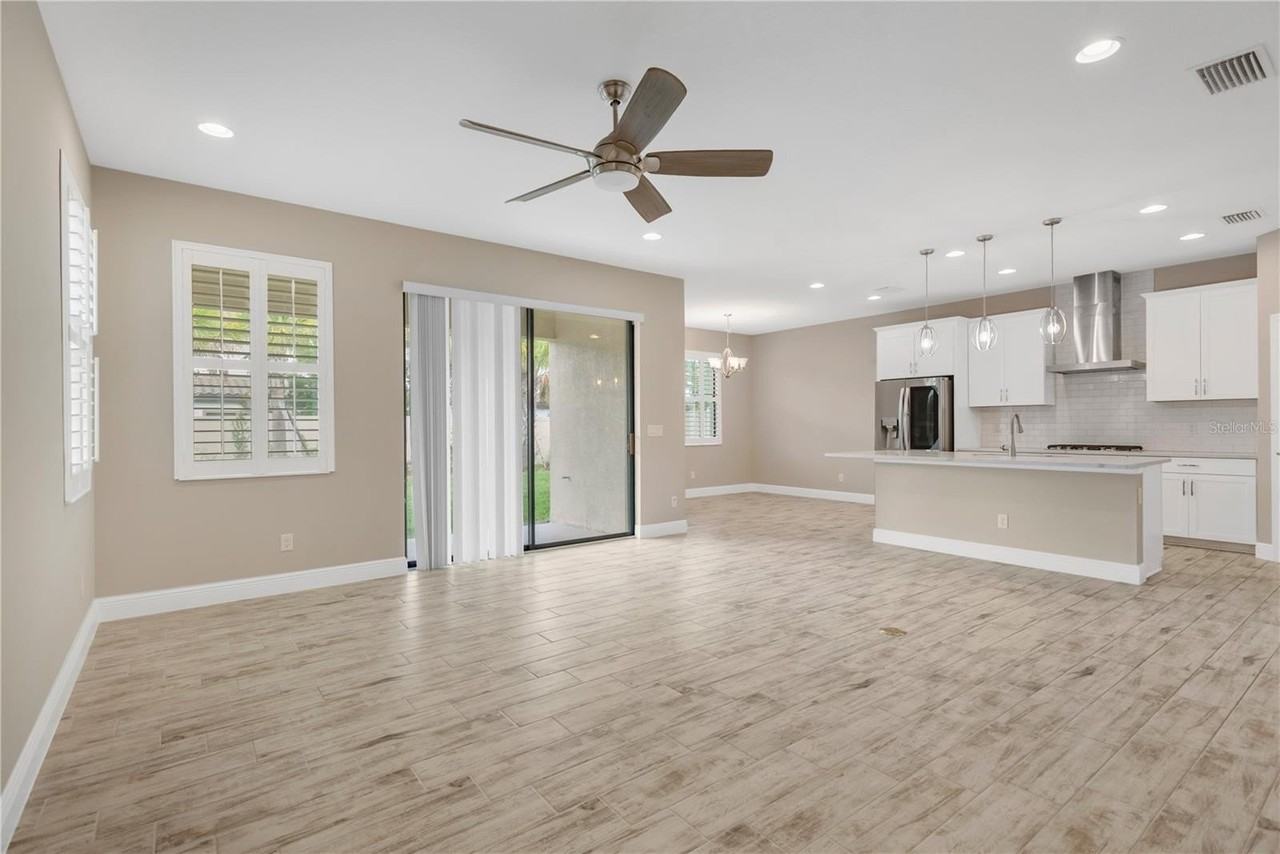 3934 Maurice Ave - Photo 7 of 33