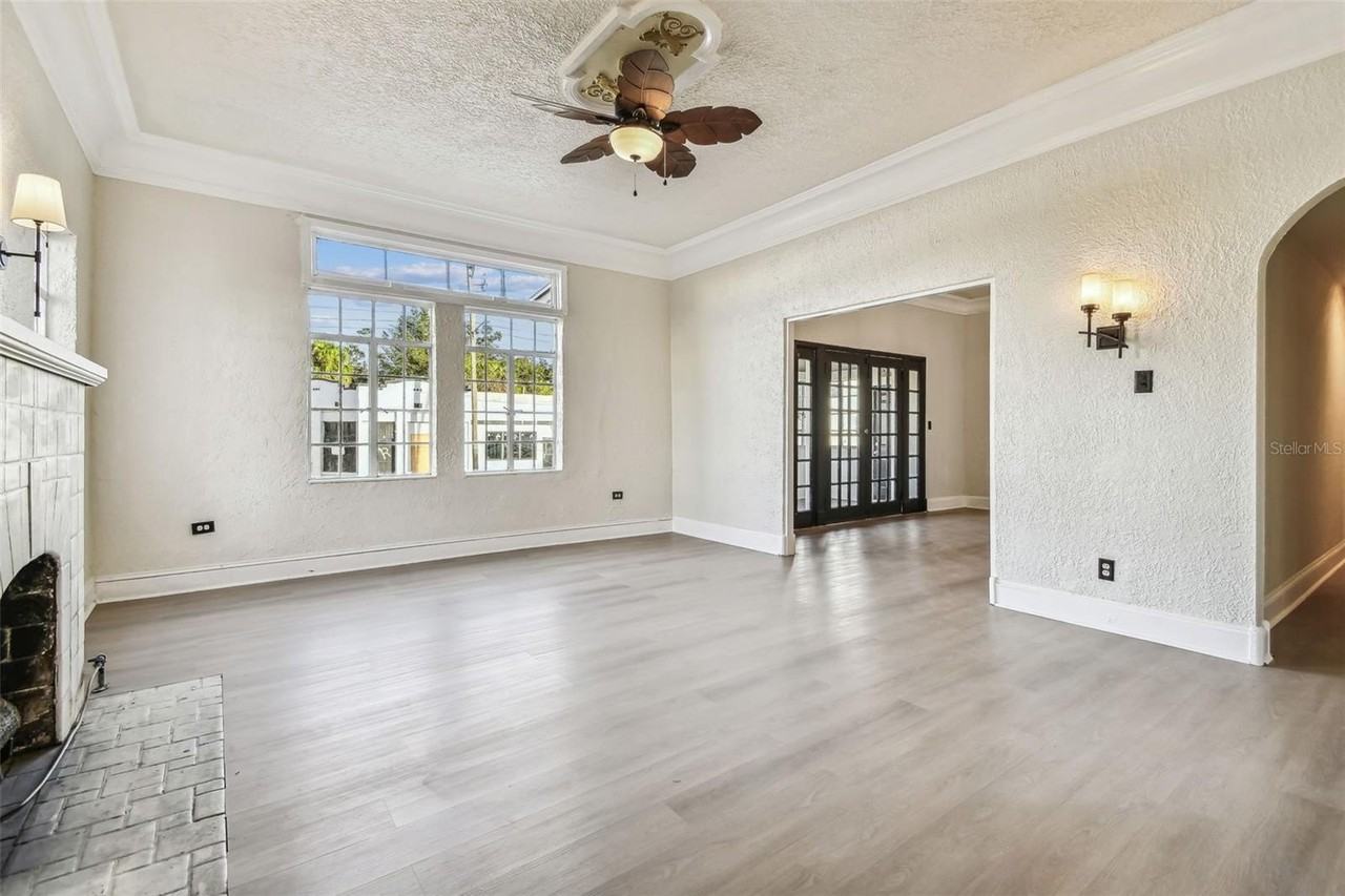2102 W La Salle St - Photo 3 of 50