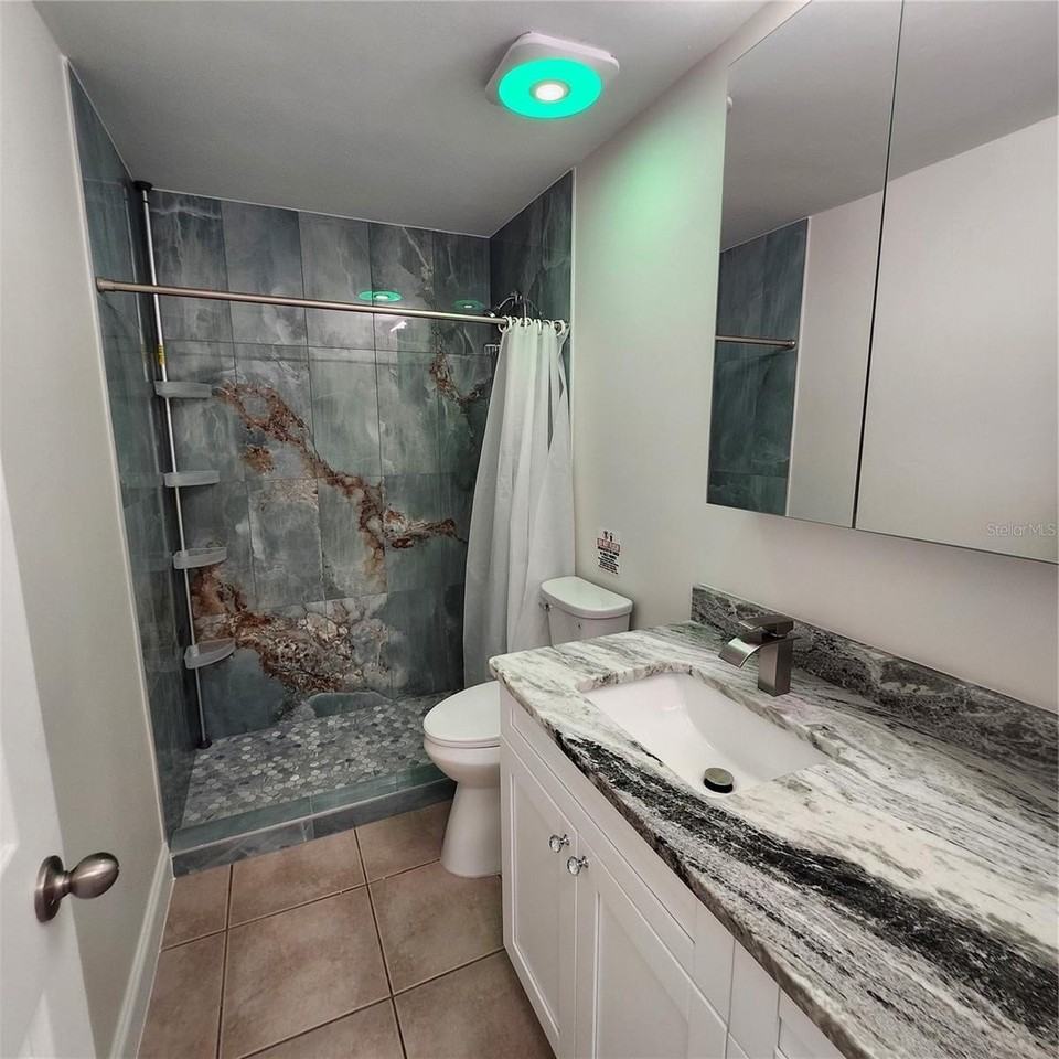 15414 Avalon Ave #2 - Photo 3 of 31