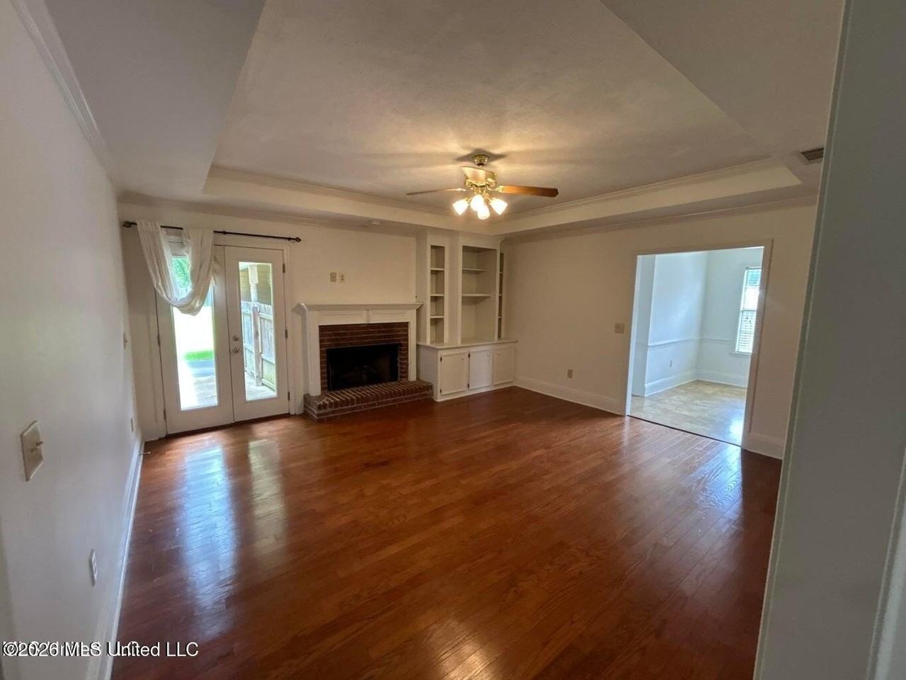204 Foxwood Cv - Photo 7 of 16