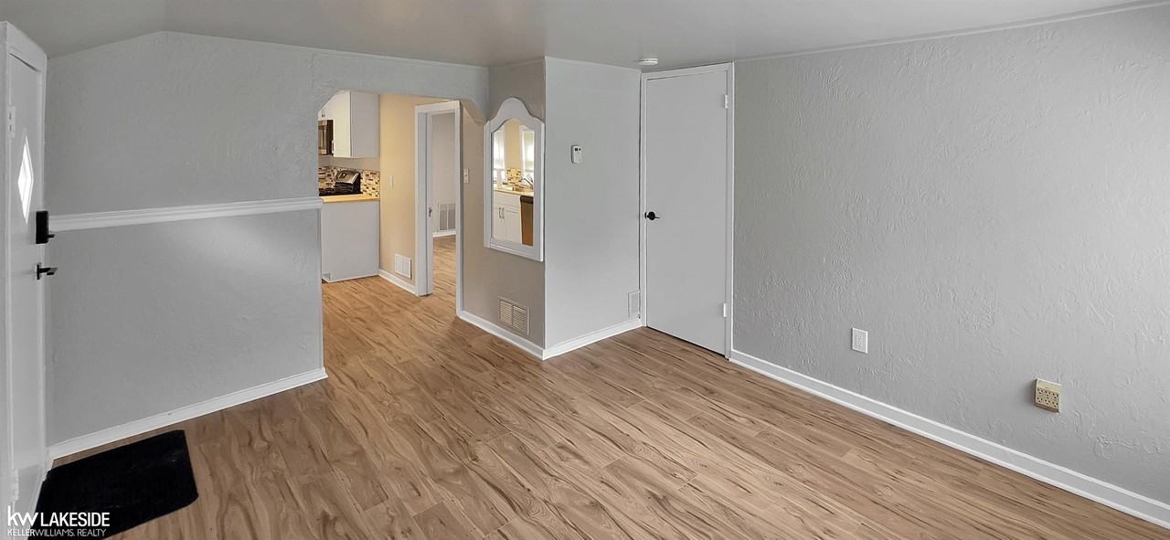 33991 Orangelawn St - Photo 2 of 10