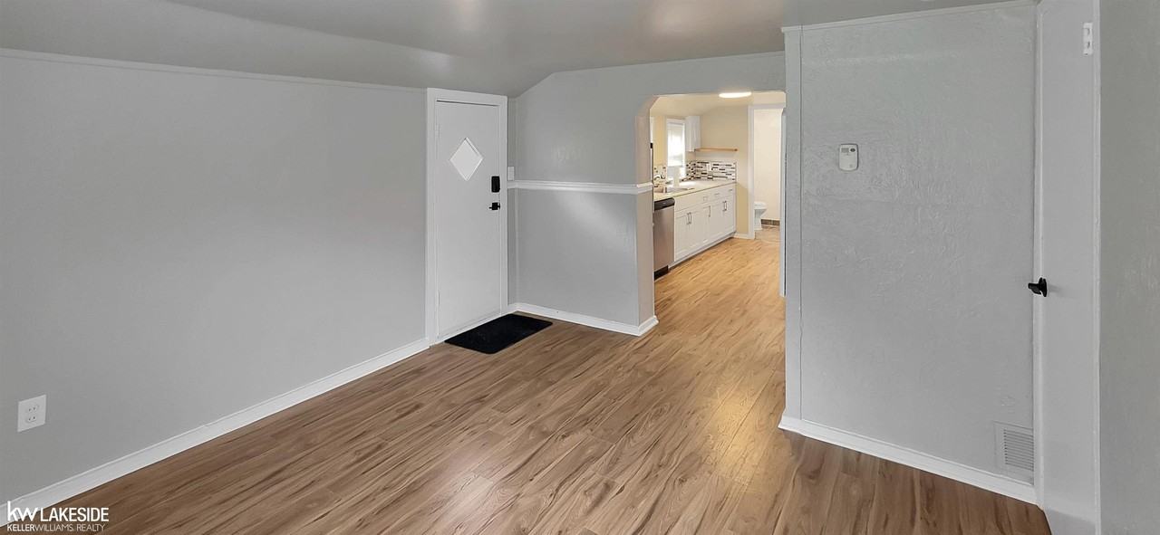 33991 Orangelawn St - Photo 3 of 10