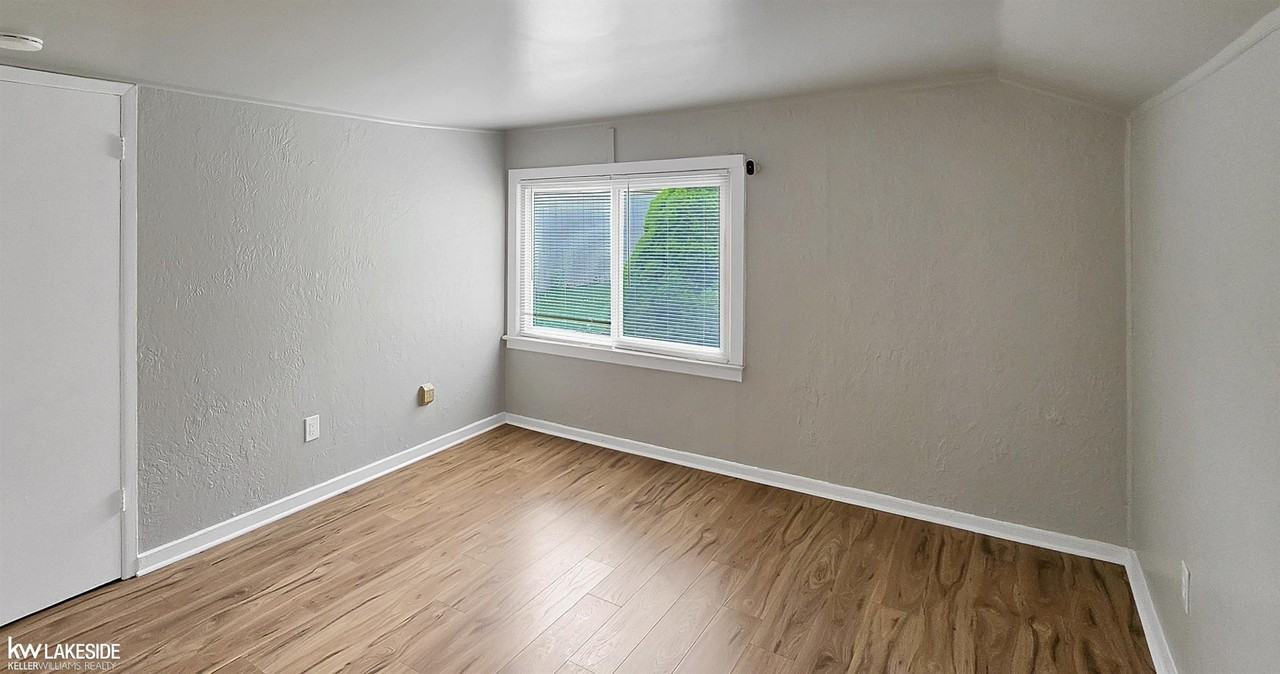 33991 Orangelawn St - Photo 4 of 10