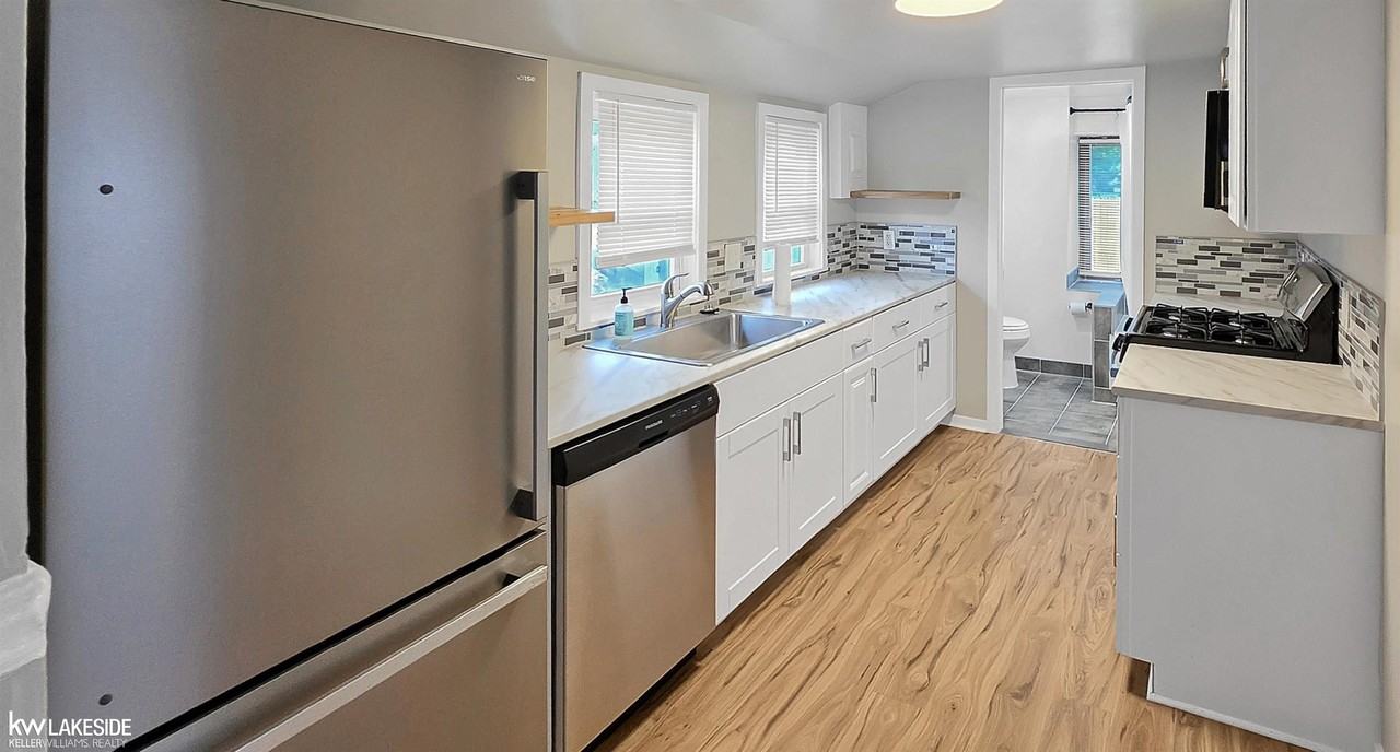 33991 Orangelawn St - Photo 6 of 10