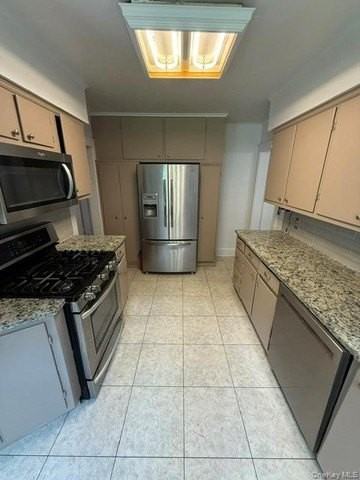 120 Orchard St - Photo 3 of 20