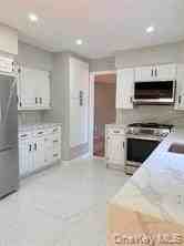 10 Elderwood Ln - Photo 3 of 16