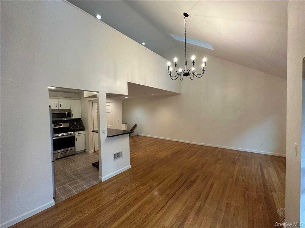 22 Aspen Ct - Photo 4 of 23