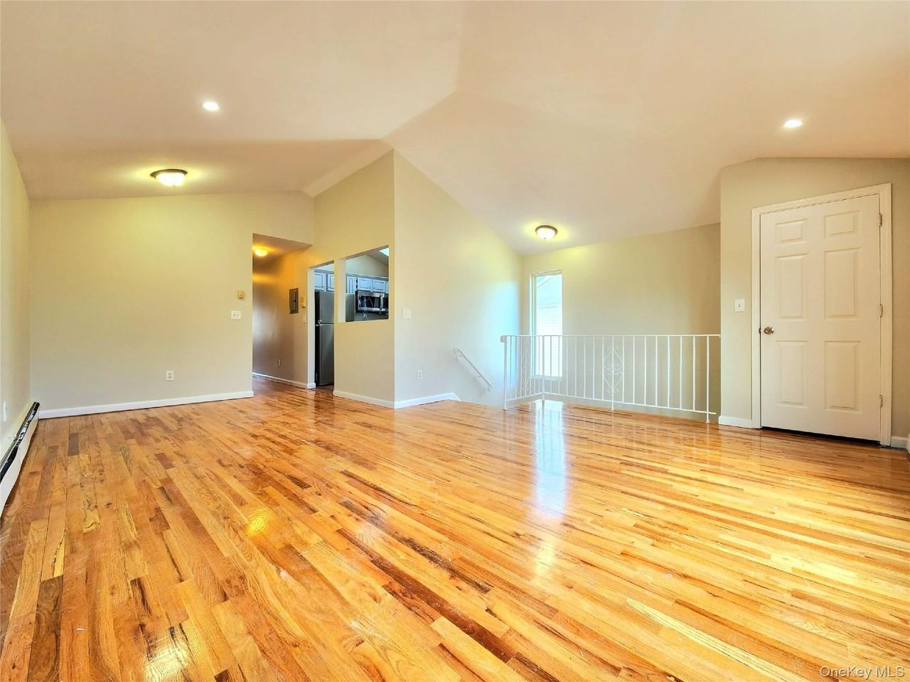 9417 90th Ave #2ndFL - Photo 4 of 22