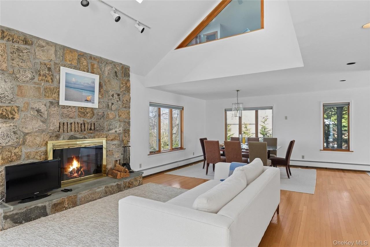 18 S Harbor Dr - Photo 5 of 13