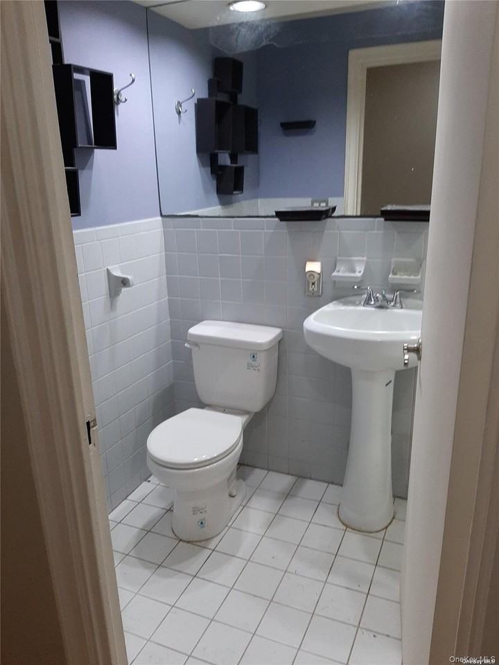 1 Hillside Ave #1A - Photo 4 of 30