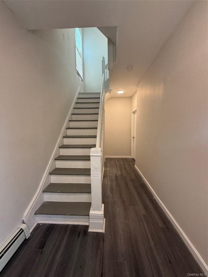 228 Mansion St - Photo 4 of 10