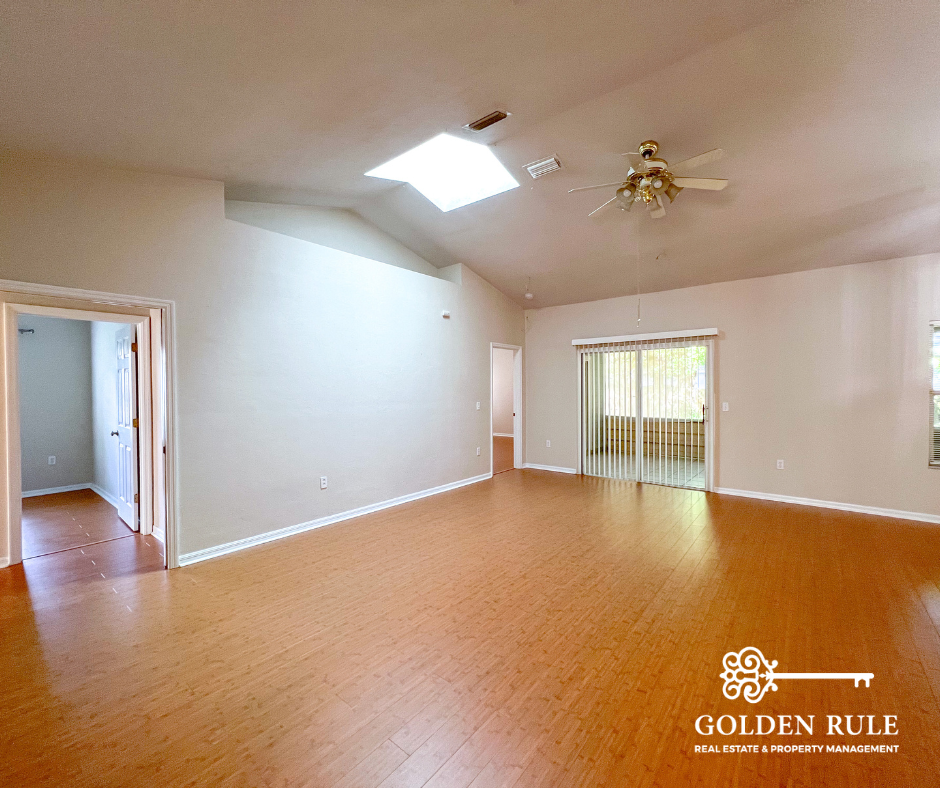4332 Nw 34th Dr #1 - Photo 4 of 18