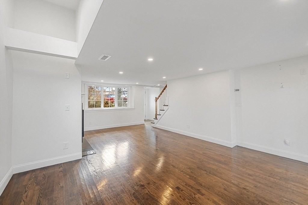 9 Glen Ave #A - Photo 7 of 17