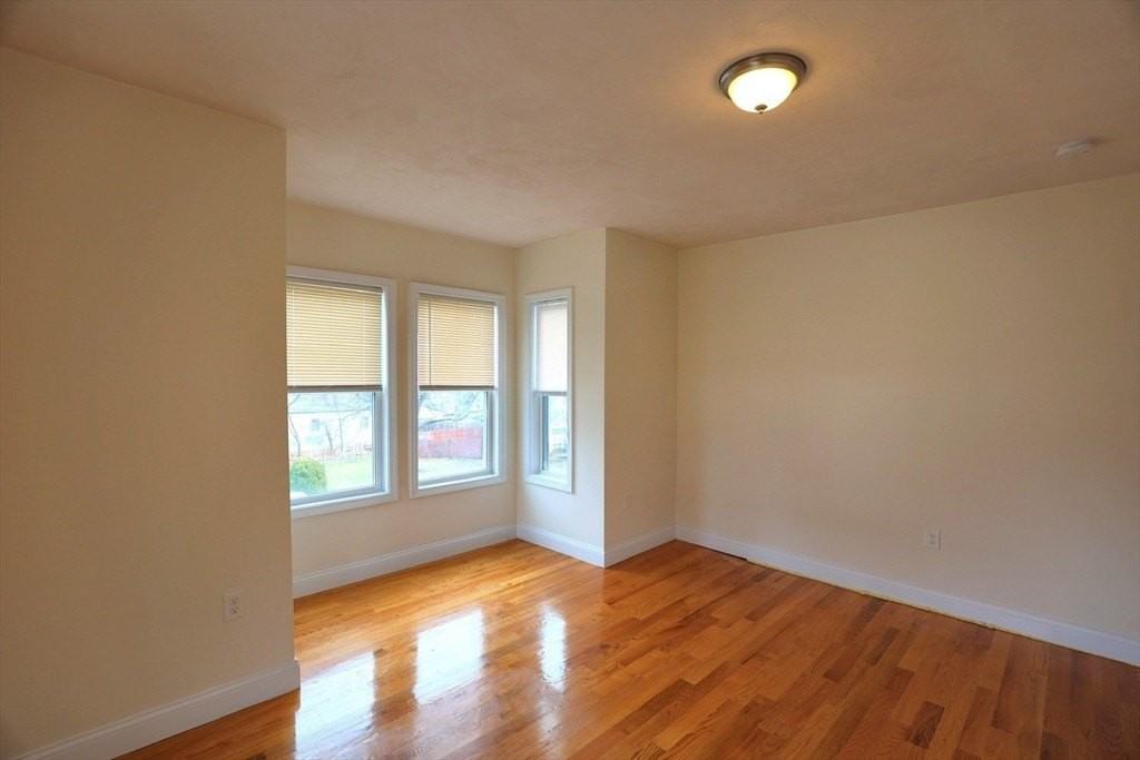 62 Lincoln St #2 - Photo 3 of 8