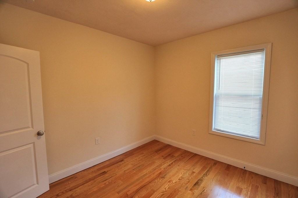 62 Lincoln St #2 - Photo 4 of 8
