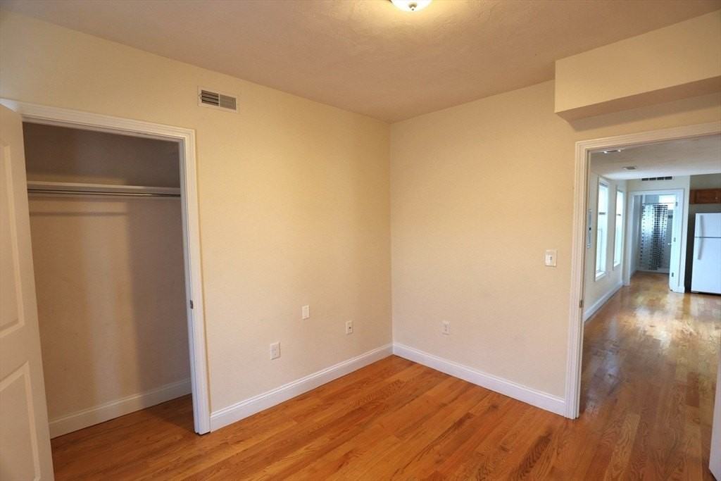 62 Lincoln St #2 - Photo 5 of 8