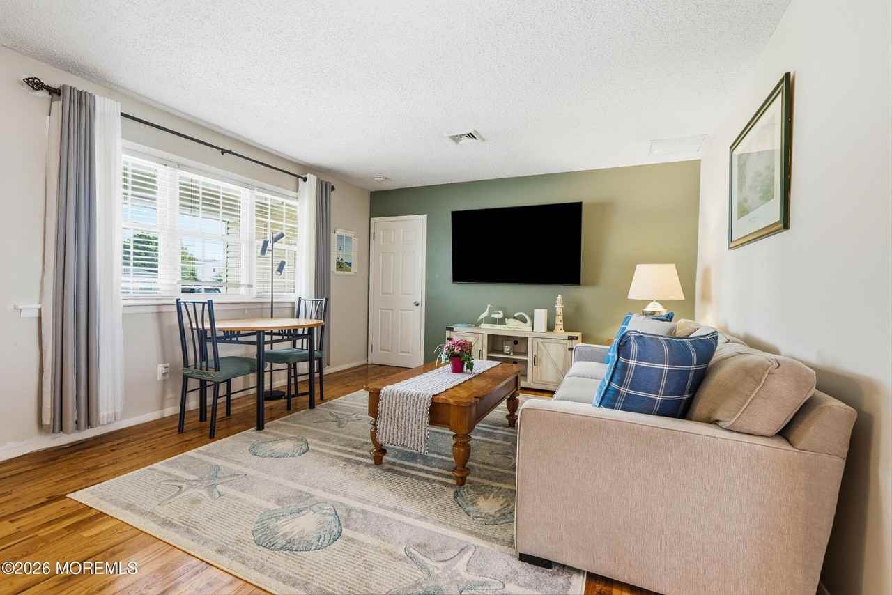 81 Berry Pl - Photo 6 of 21
