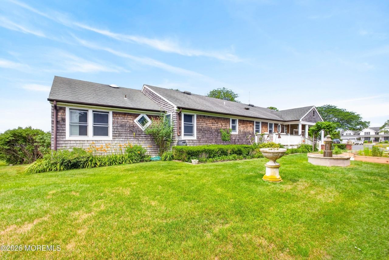 20 Bayonne Ave - Photo 3 of 28